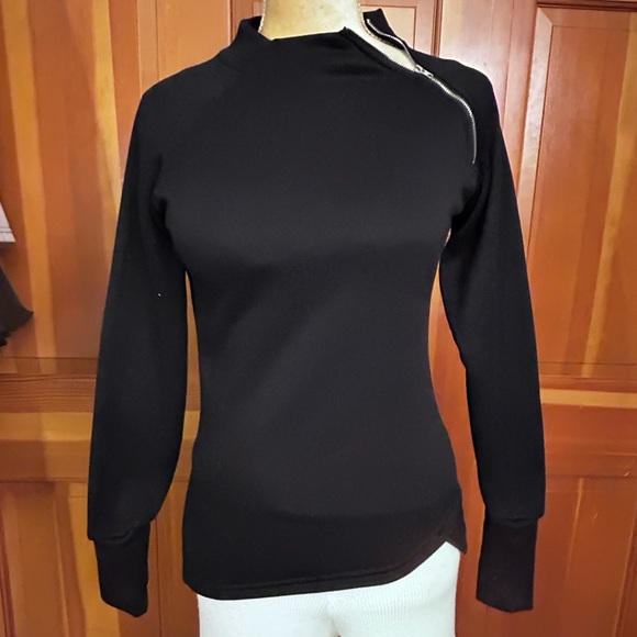 ZigZag Zipper Mock Neck Tee. - Picture 9 of 12